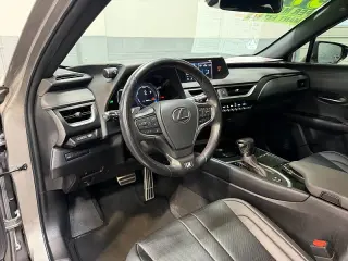 2021 Lexus UX 250h F SPORT