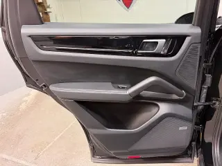 2019 Porsche Cayenne E-Hybrid