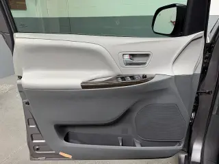 2016 Toyota Sienna XLE