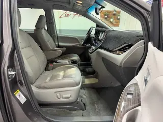 2016 Toyota Sienna XLE