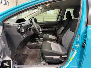 2019 Toyota Prius c LE