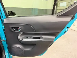 2019 Toyota Prius c LE
