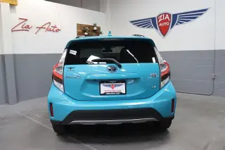 2019 Toyota Prius c LE