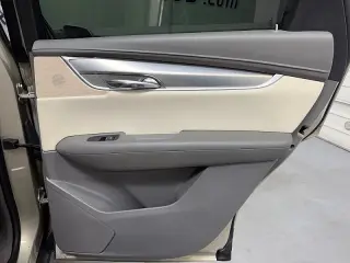 2017 Cadillac XT5 Premium Luxury FWD