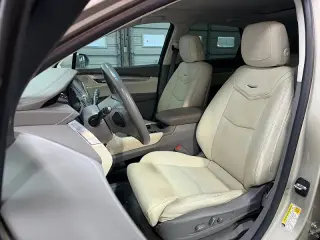 2017 Cadillac XT5 Premium Luxury FWD