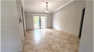 Propiedad de alquiler con 4 dormitorios y 2.5 baños en Miami