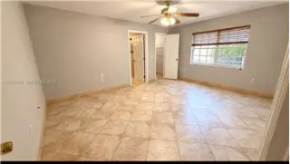 Propiedad de alquiler con 4 dormitorios y 2.5 baños en Miami