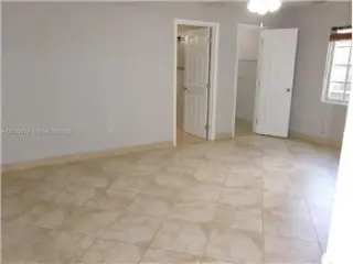 Propiedad de alquiler con 4 dormitorios y 2.5 baños en Miami
