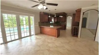 Propiedad de alquiler con 4 dormitorios y 2.5 baños en Miami