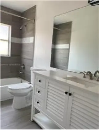 Propiedad de alquiler con 5 dormitorios y 3.5 baños en Miami