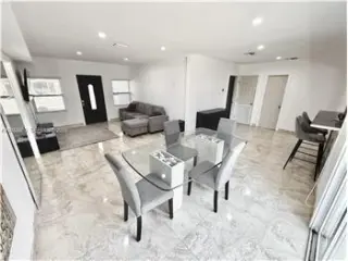 Propiedad de alquiler con 4 dormitorios y 5 baños en Miami