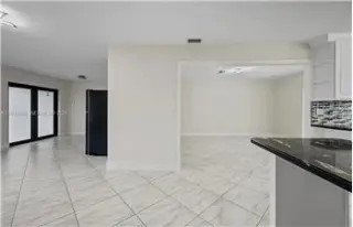Propiedad de alquiler con 3 dormitorios y 2 baños en Hollywood