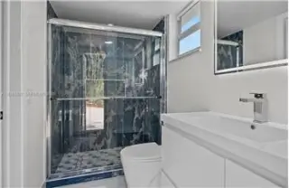 Propiedad de alquiler con 3 dormitorios y 2 baños en Hollywood