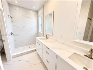 Propiedad de alquiler con 3 dormitorios y 2.5 baños en HOMESTEAD