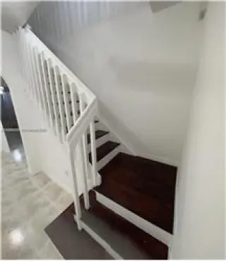 Propiedad de alquiler con 5 dormitorios y 3 baños en MIAMI