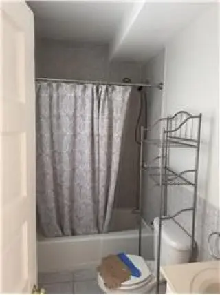 Propiedad de alquiler con 2 dormitorios y 1 baño en Westwood