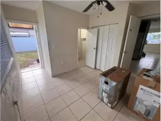 Propiedad de alquiler con 3 dormitorios y 2 baños en MIAMI