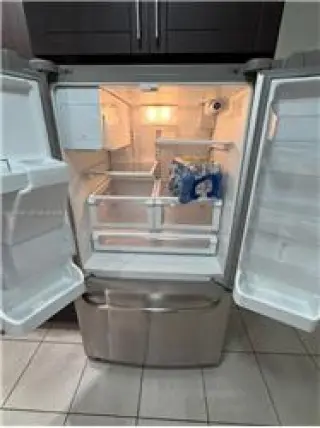Propiedad de alquiler con 3 dormitorios y 2 baños en MIAMI