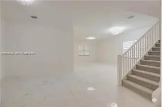 Propiedad en alquiler con 5 dormitorios y 4.5 baños en Miramar
