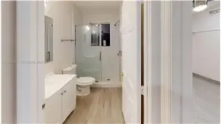 Propiedad de alquiler con 5 dormitorios y 3.5 baños en Pembroke Pines