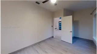 Propiedad de alquiler con 5 dormitorios y 3.5 baños en Pembroke Pines