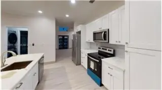 Propiedad de alquiler con 5 dormitorios y 3.5 baños en Pembroke Pines