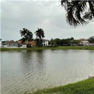 Propiedad de alquiler con 5 dormitorios y 4 baños en Miami
