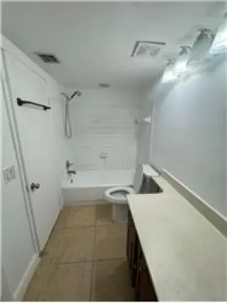Propiedad de alquiler con 1 dormitorio y 1 baño en Tamarac
