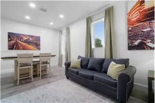 Propiedad de alquiler con 3 dormitorios y 2 baños en MIAMI