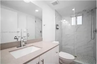 Propiedad de alquiler con 3 dormitorios y 2 baños en MIAMI