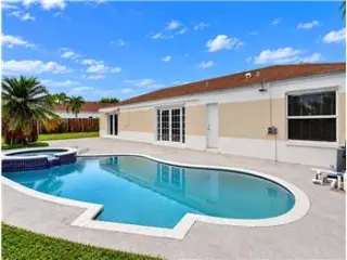 Propiedad de alquiler con 3 dormitorios y 2 baños en Cutler Bay