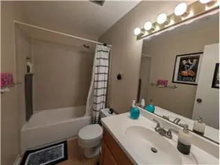 Propiedad de alquiler con 2 dormitorios y 1 baño en Reston
