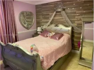 Propiedad en alquiler con 4 dormitorios y 2 baños en Miami