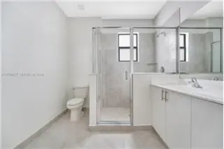 Propiedad de alquiler con 3 dormitorios y 2.5 baños en Homestead