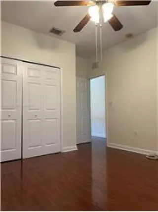 Propiedad en alquiler con 4 dormitorios y 2.5 baños en Doral