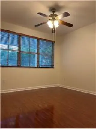 Propiedad en alquiler con 4 dormitorios y 2.5 baños en Doral