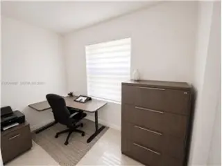 Propiedad en alquiler con 5 dormitorios y 4.5 baños en Hialeah