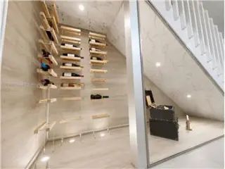 Propiedad en alquiler con 4 habitaciones y 3.5 baños en Hialeah