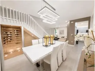 Propiedad en alquiler con 4 habitaciones y 3.5 baños en Hialeah