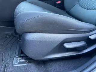 Toyota RAV4 Híbrido 2021 AWD LE 4dr SUV