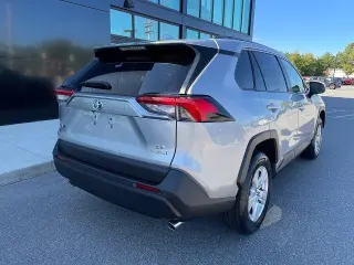 Toyota RAV4 Híbrido 2021 AWD LE 4dr SUV