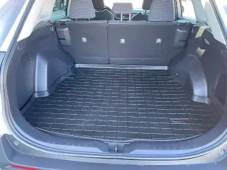 Toyota RAV4 Híbrido 2021 AWD LE 4dr SUV