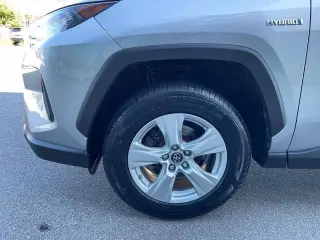 Toyota RAV4 Híbrido 2021 AWD LE 4dr SUV
