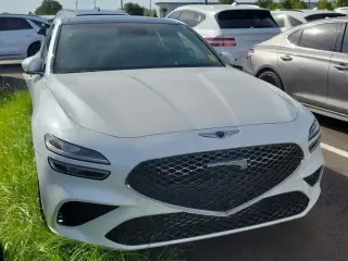 Genesis G70 2025 3.3T Sport Prestige 4dr Sedán
