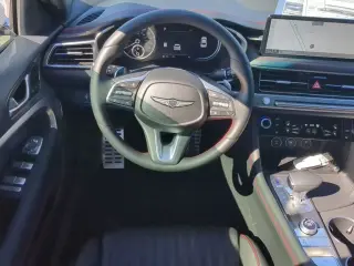 Genesis G70 2025 3.3T Sport Prestige 4dr Sedán