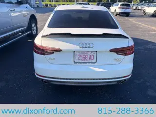 Audi A4 2018 2.0T ultra Premium 4dr Sedán