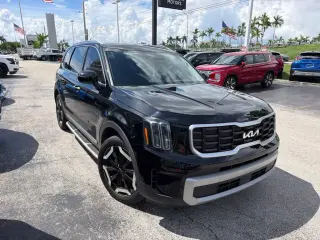 Kia Telluride 2023 AWD S 4dr SUV
