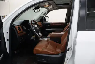 Toyota Tundra 2019 4x4 1794 Edition 4dr CrewMax Cab Pickup SB (5.7L V8)