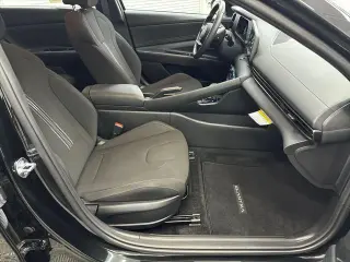 Hyundai ELANTRA 2026 SEL Sport 4dr Sedán
