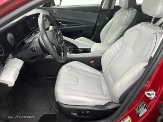 Hyundai ELANTRA 2025 Limited 4dr Sedán